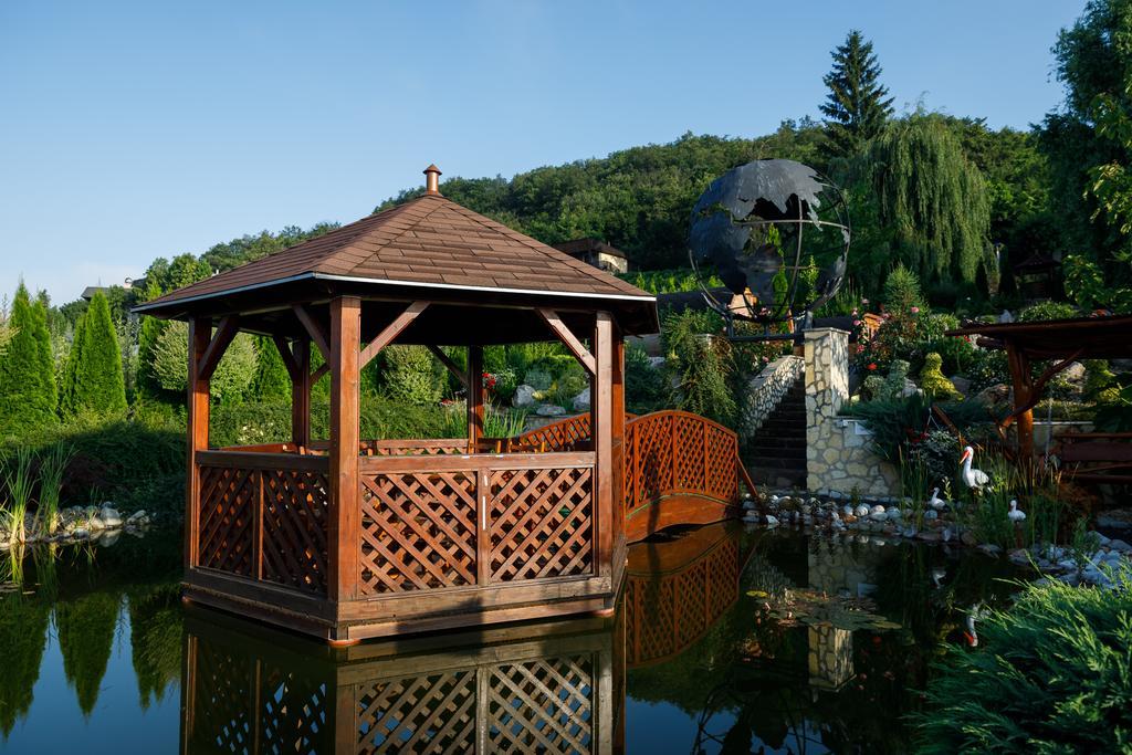 Vinicky Tokaj Zlata Putna - Restaurant & Pension מראה חיצוני תמונה
